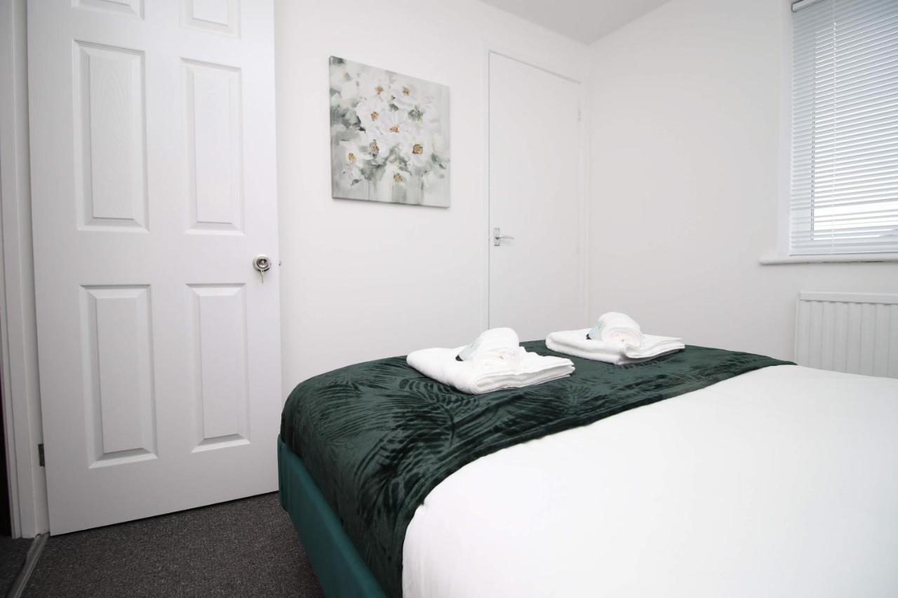 2Bedroom Home- Free Parking, Wi-Fi & Patio- Available For Long Or Short Term 브리스틀 외부 사진