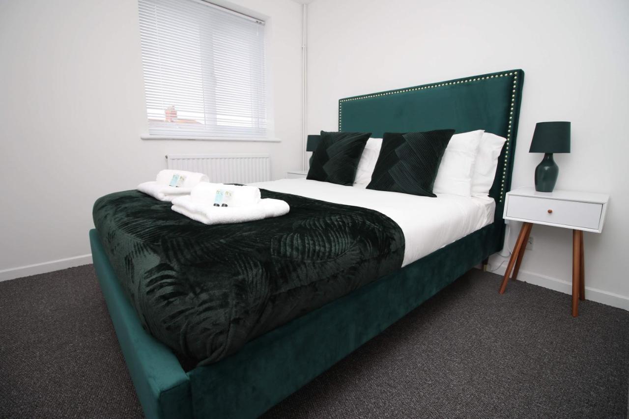 2Bedroom Home- Free Parking, Wi-Fi & Patio- Available For Long Or Short Term 브리스틀 외부 사진